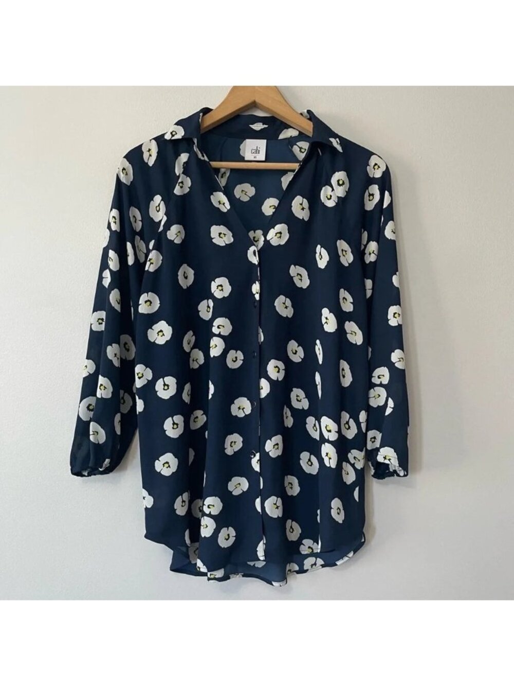 Cabi Navy Blue Floral Daisy Chiffon Blouse Top - Size XS - Picture 2 of 4